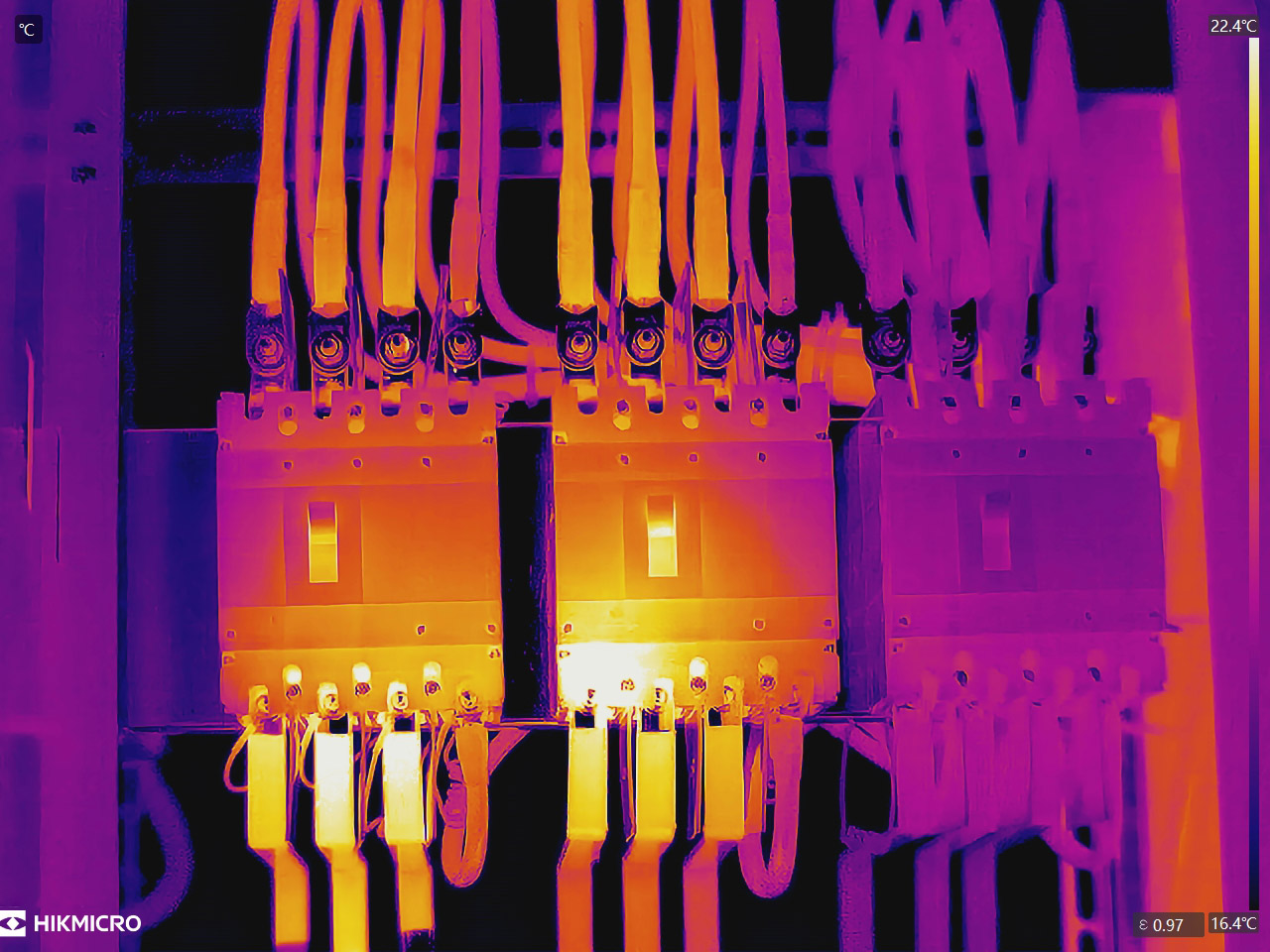 紅外熱像儀在檢測(cè)設(shè)備電氣柜發(fā)揮重要作用